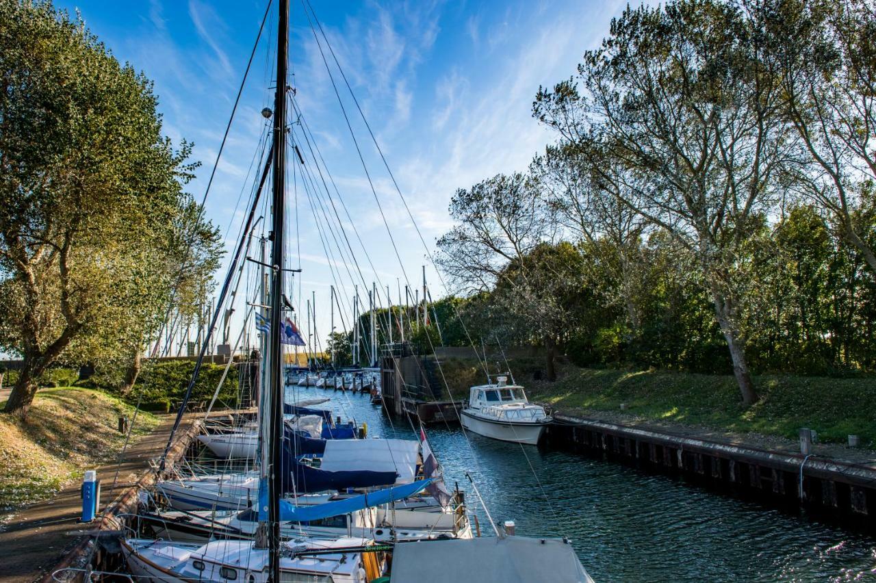Hansa Watersport & Recreatie Wilhelminadorp Exterior foto