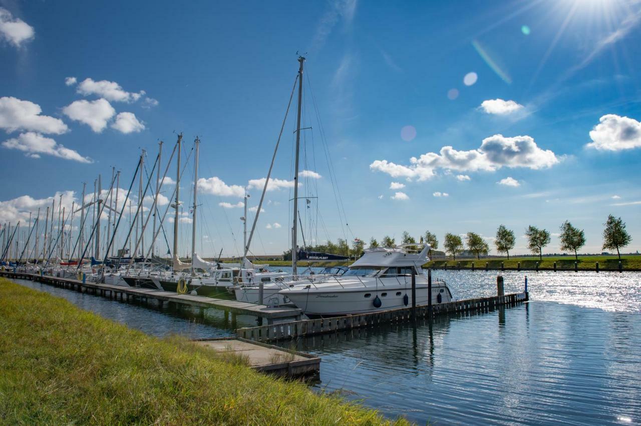Hansa Watersport & Recreatie Wilhelminadorp Exterior foto